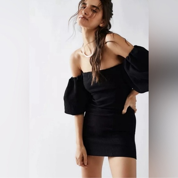 FP Beach Free People Bubbly Puff Sleeve Ribbed Off Shoulder Mini Dress Black Sm - Picture 4 of 13